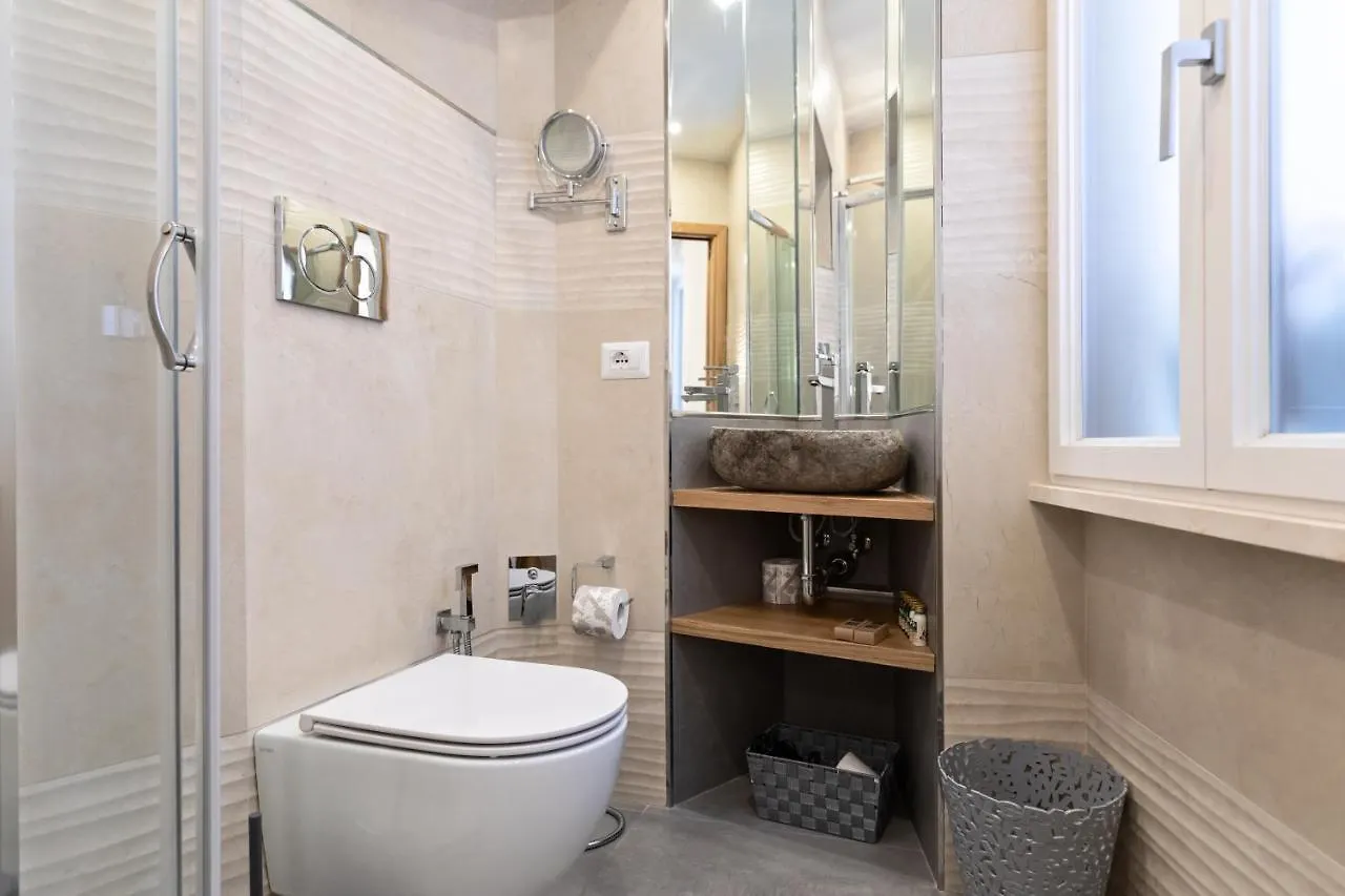 Апартаменты Ciancaleoni Duplex Casa Dell'Artista - Monti Рим