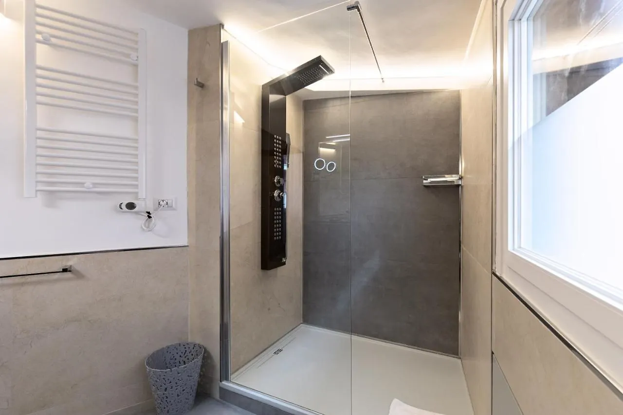 Апартаменты Ciancaleoni Duplex Casa Dell'Artista - Monti Рим