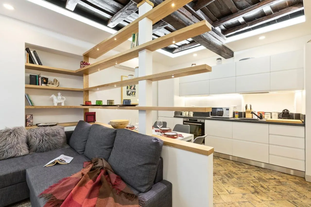 Апартаменты Ciancaleoni Duplex Casa Dell'Artista - Monti Рим